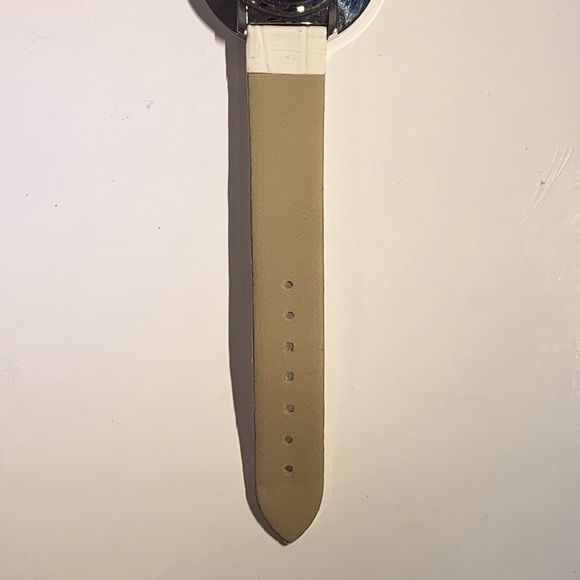 ⌚ VINTAGE Y2K FERVOR MONTREAL WOMENS WHITE SNAKESKIN GEMSTONE STRAP BUCKLE WATCH - Picture 10 of 12